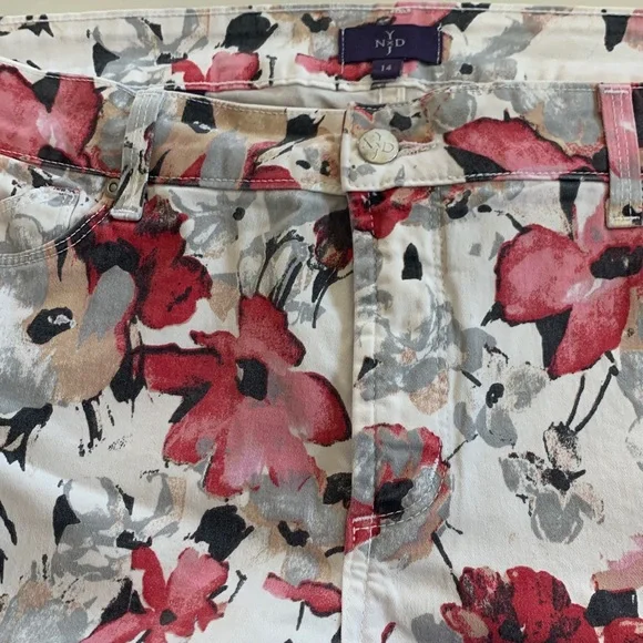 NYDJ Floral Jeans - Picture 5 of 6